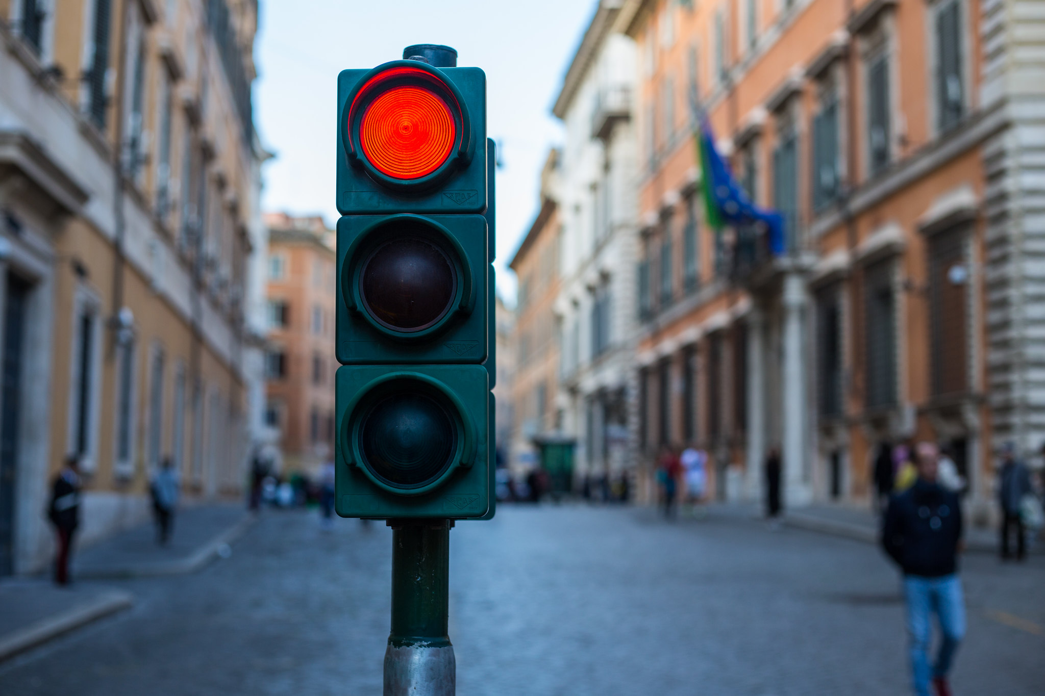 Negyedik jelzőlámpa az önvezető autókért: a jövő a kommunikációban rejlik?